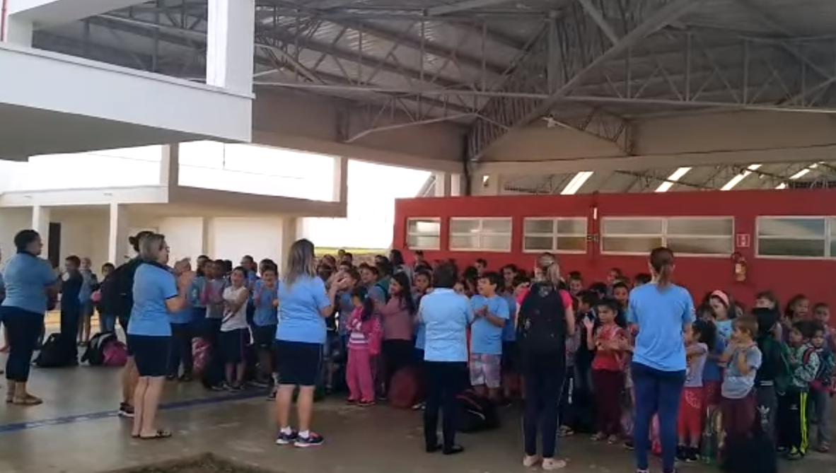 Iniciamos a semana na Escola Municipal Demétrio Verenka EIEF, com o Projeto Musica na escola